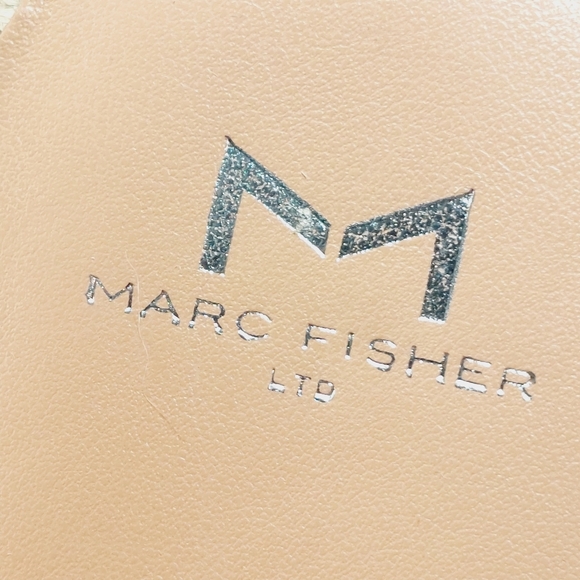 NEW Marc Fisher Jaimee Women's Tan Slip On Flat Summer Sandals D305 - Picture 9 of 12